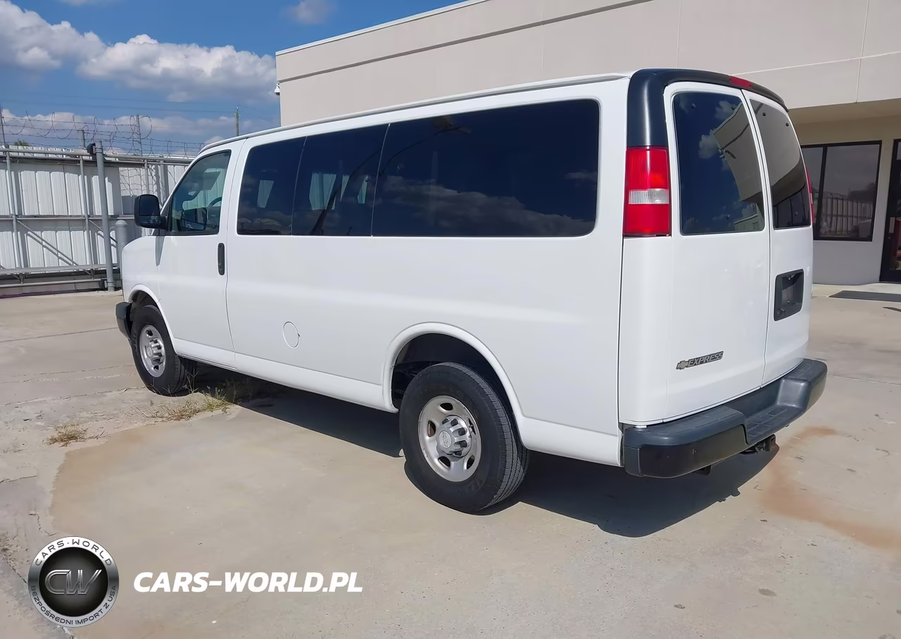 2019 Chevrolet Express 2500 Ls VIN:1GAWGEFG6K1330111 - 3