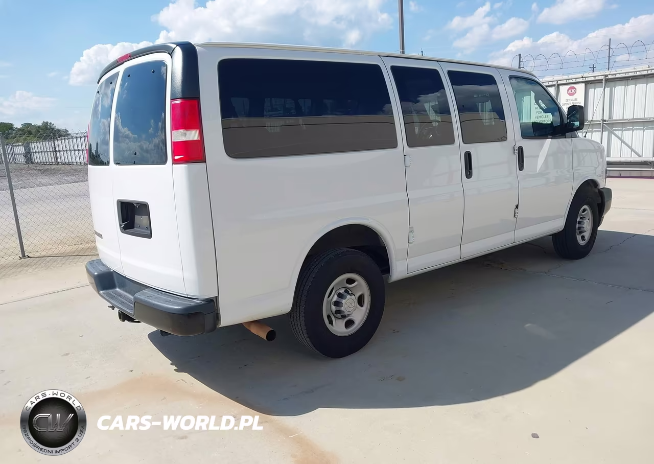 2019 Chevrolet Express 2500 Ls VIN:1GAWGEFG6K1330111 - 4