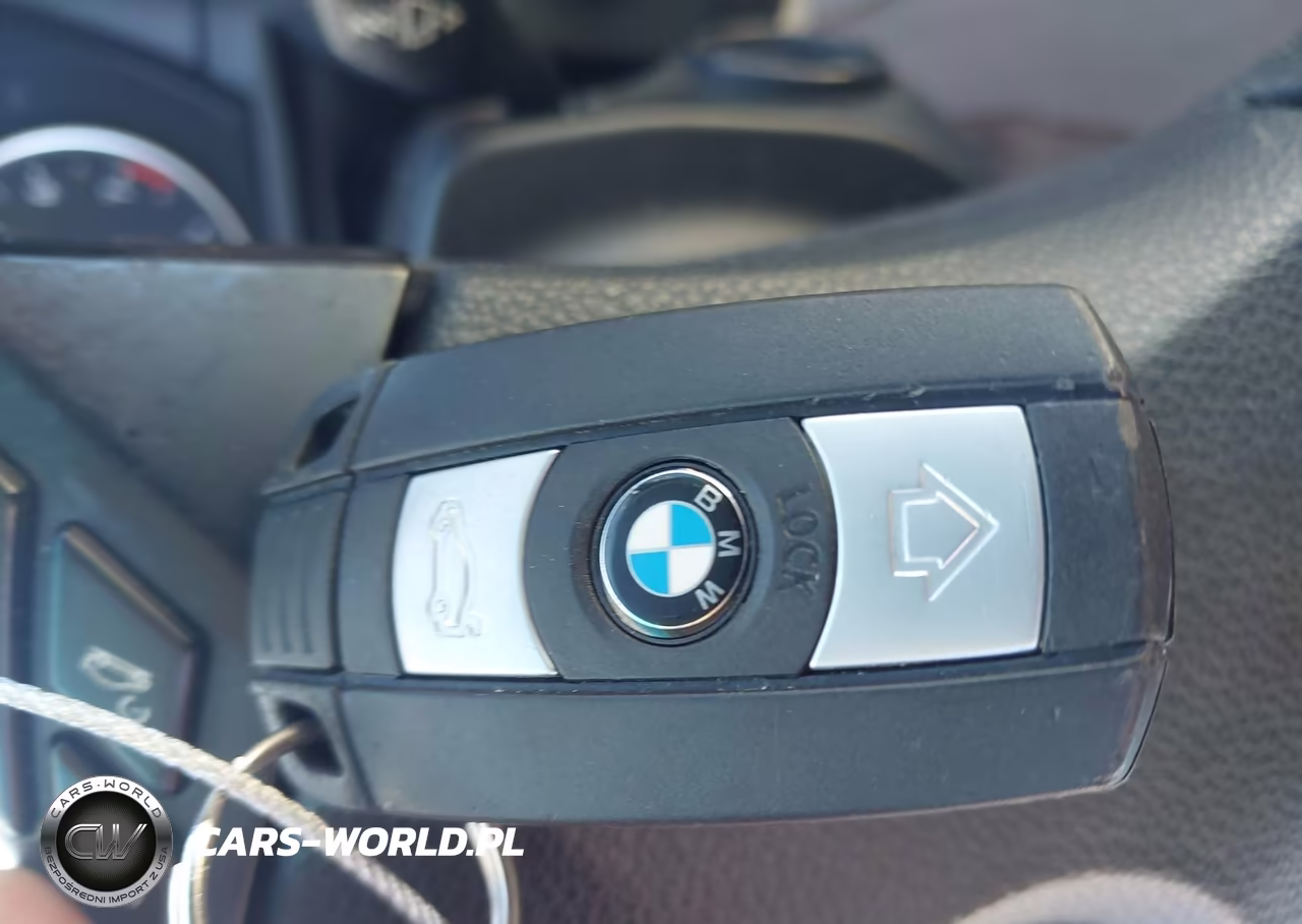 2010 BMW 528I xDrive VIN:WBANV1C53AC445382 - 11
