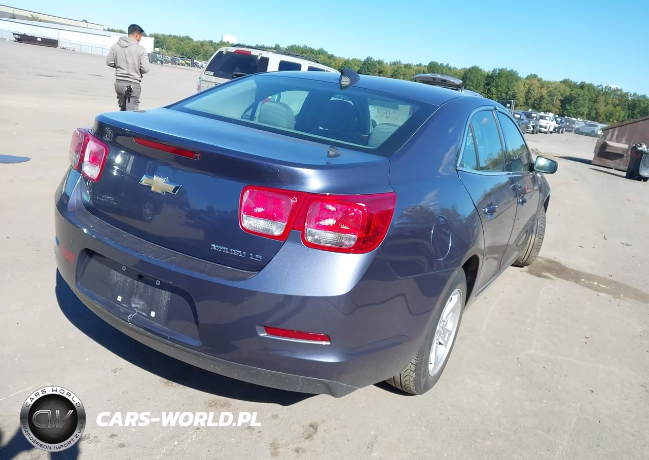 2015 Chevrolet Malibu Ls VIN:1G11B5SL8FF245419 - 4