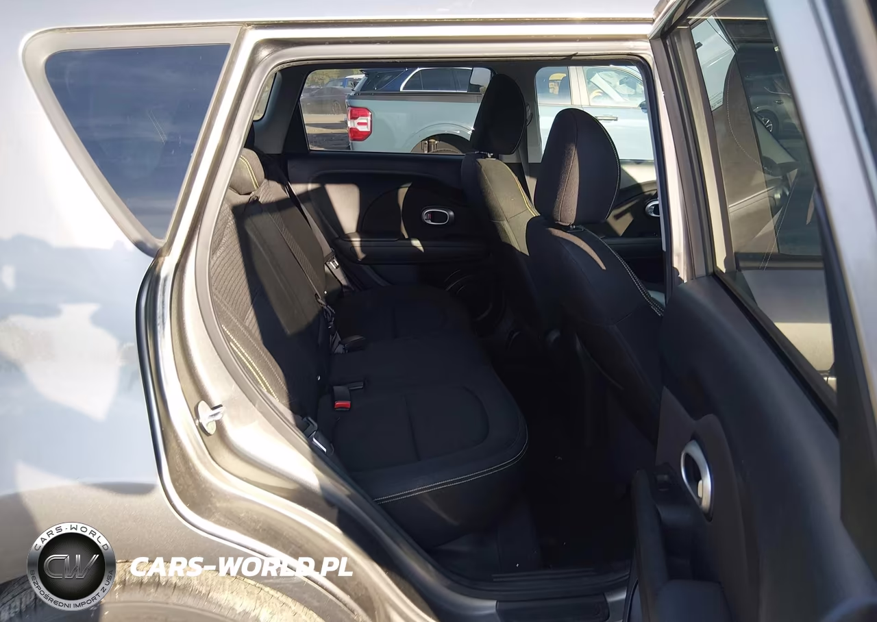 2016 Kia Soul + VIN:KNDJP3A56G7292086 - 8