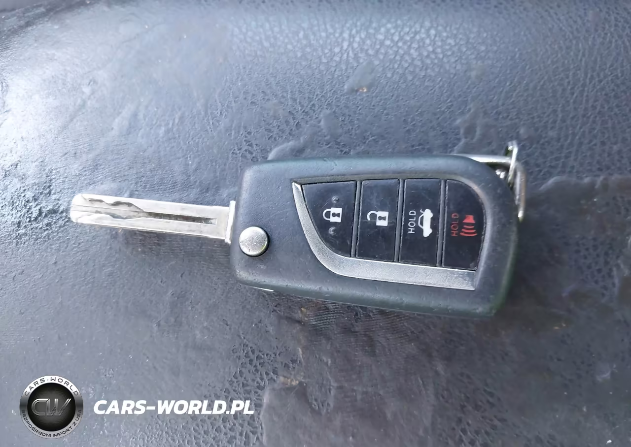 2018 Toyota Camry Le VIN:4T1B11HK6JU537852 - 11