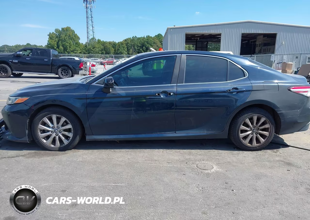 2018 Toyota Camry Le VIN:4T1B11HK6JU537852 - 14