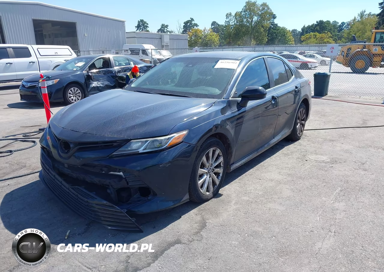 2018 Toyota Camry Le VIN:4T1B11HK6JU537852 - 2