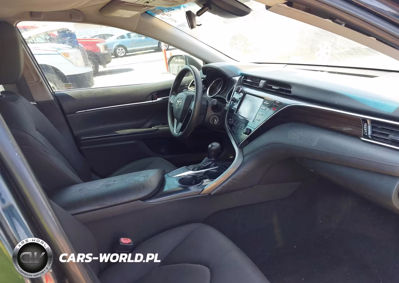 2018 Toyota Camry Le VIN:4T1B11HK6JU537852 - 5