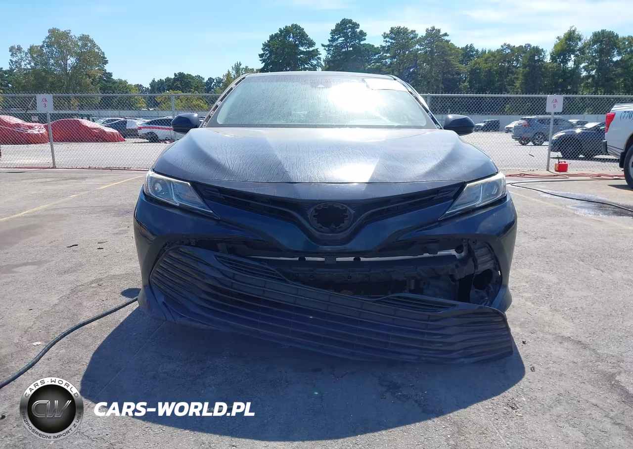 2018 Toyota Camry Le VIN:4T1B11HK6JU537852 - 6