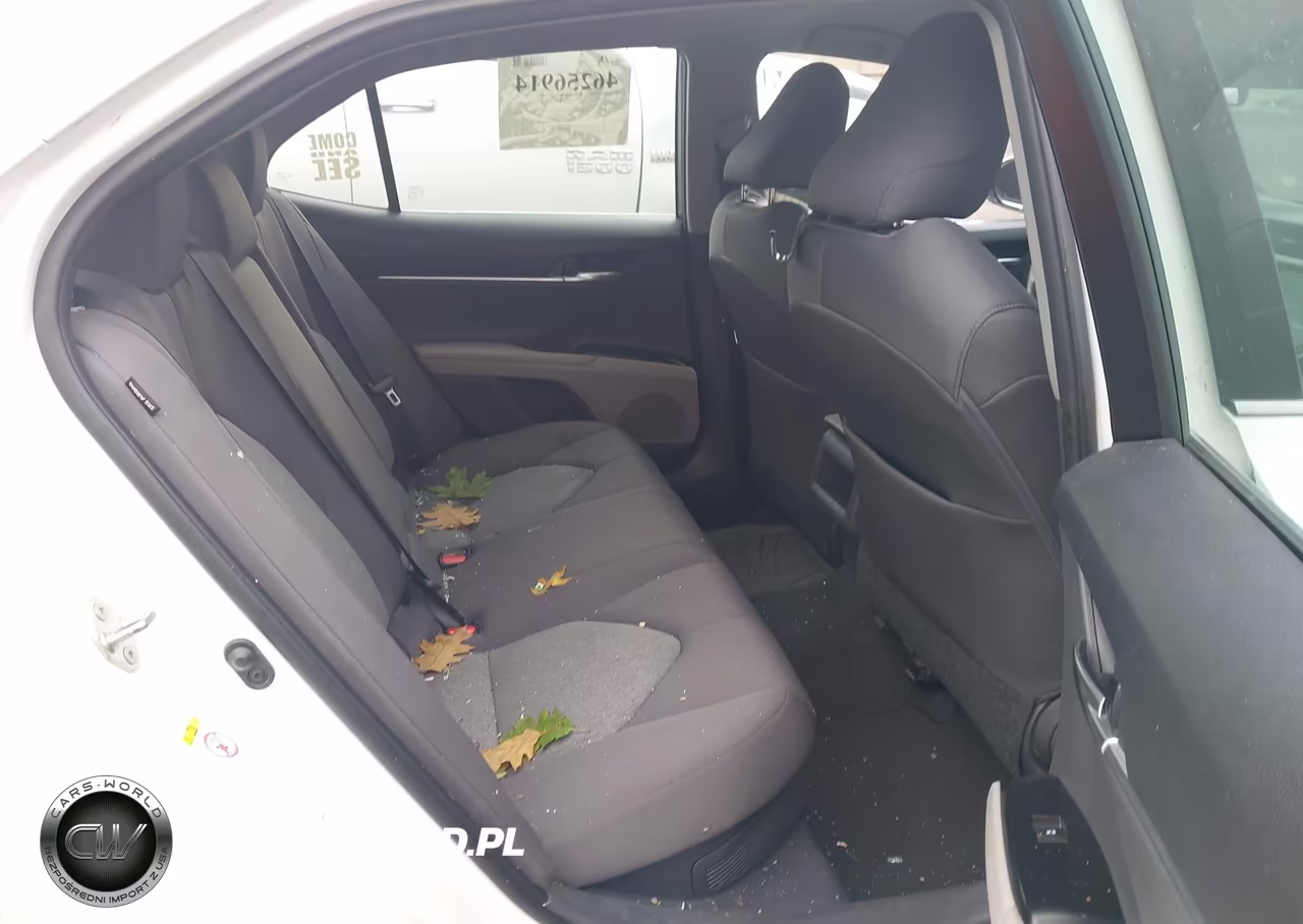 2018 Toyota Camry Hybrid Le VIN:4T1B31HK3JU001435 - 8