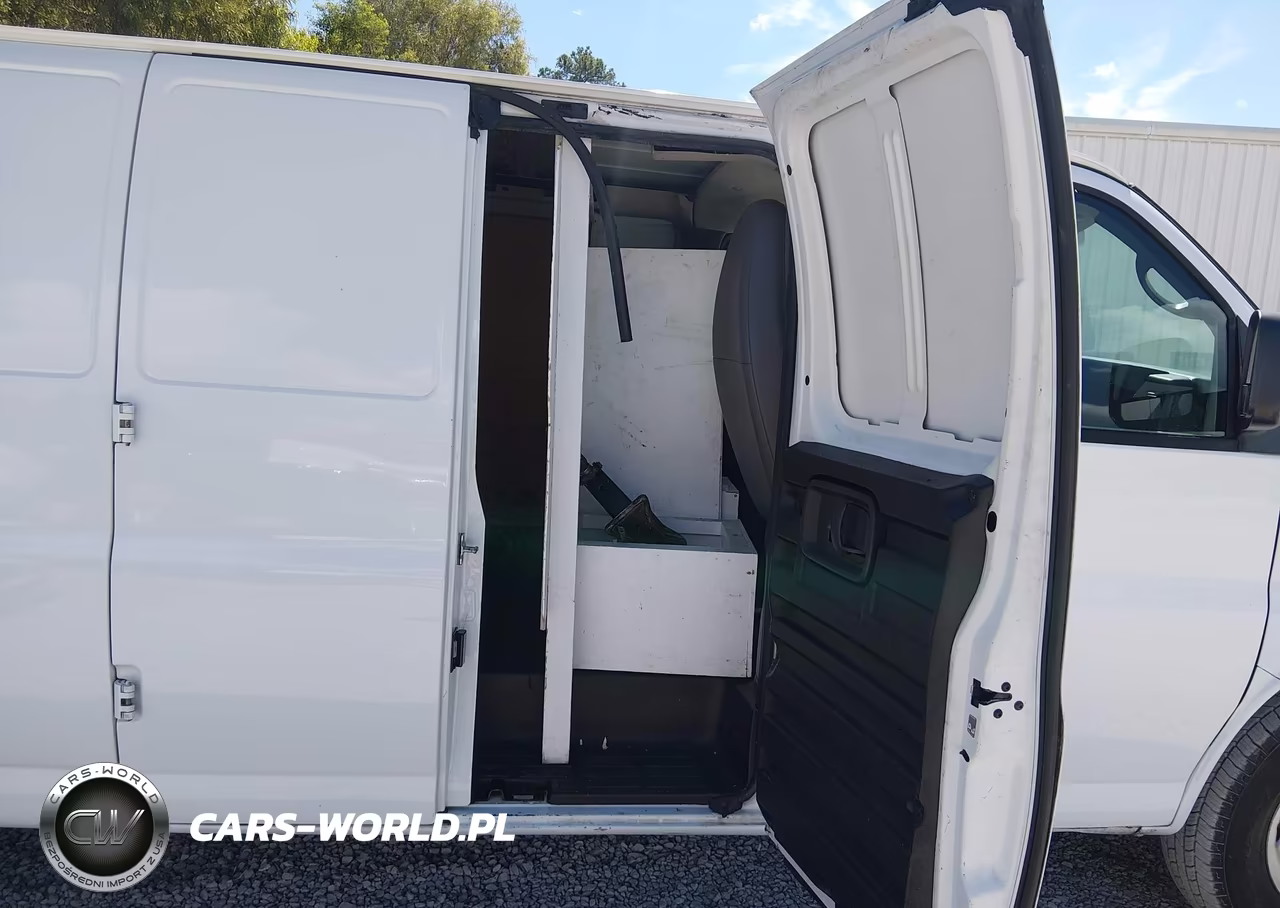 2011 Chevrolet Express 2500 Work Van VIN:1GCWGGCA8B1126851 - 12