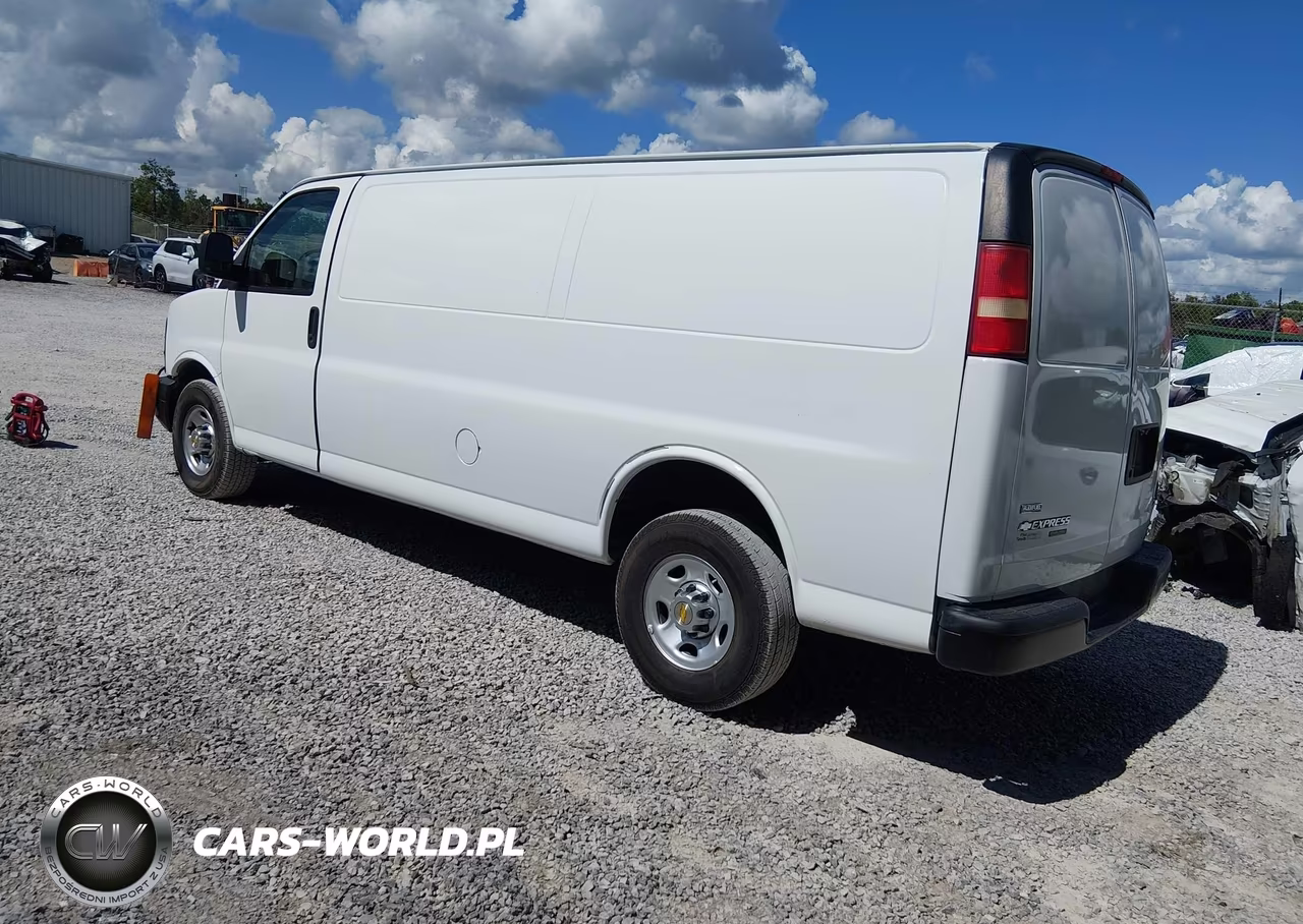 2011 Chevrolet Express 2500 Work Van VIN:1GCWGGCA8B1126851 - 3