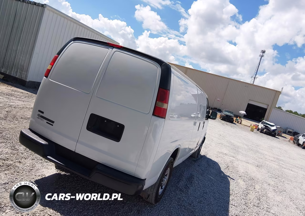 2011 Chevrolet Express 2500 Work Van VIN:1GCWGGCA8B1126851 - 4