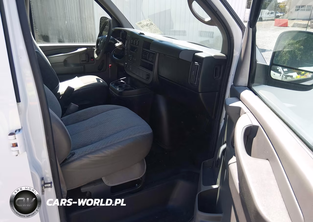 2011 Chevrolet Express 2500 Work Van VIN:1GCWGGCA8B1126851 - 5