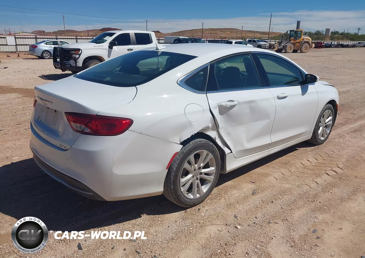 2016 Chrysler 200 Limited VIN:1C3CCCAB7GN109160 - 4