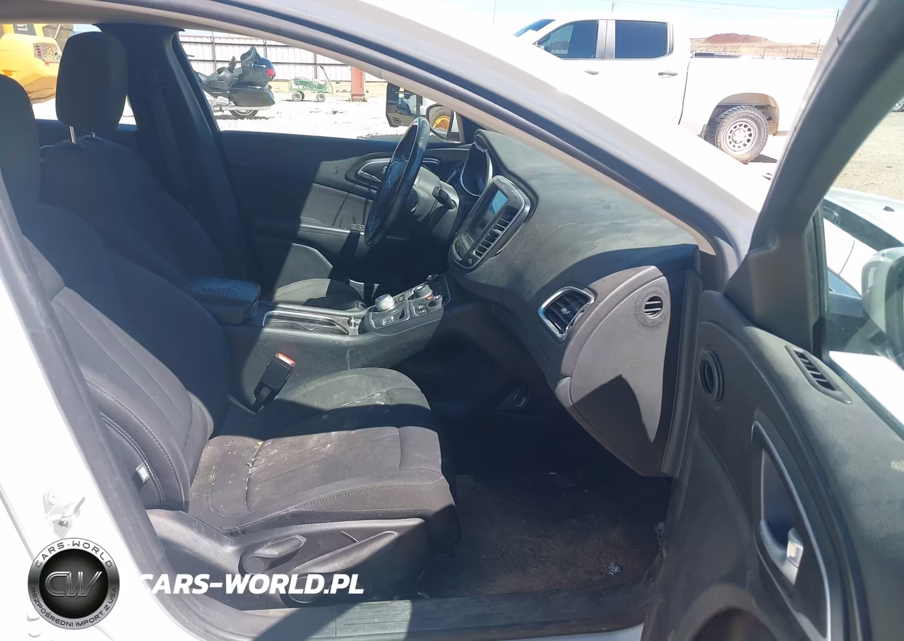 2016 Chrysler 200 Limited VIN:1C3CCCAB7GN109160 - 5