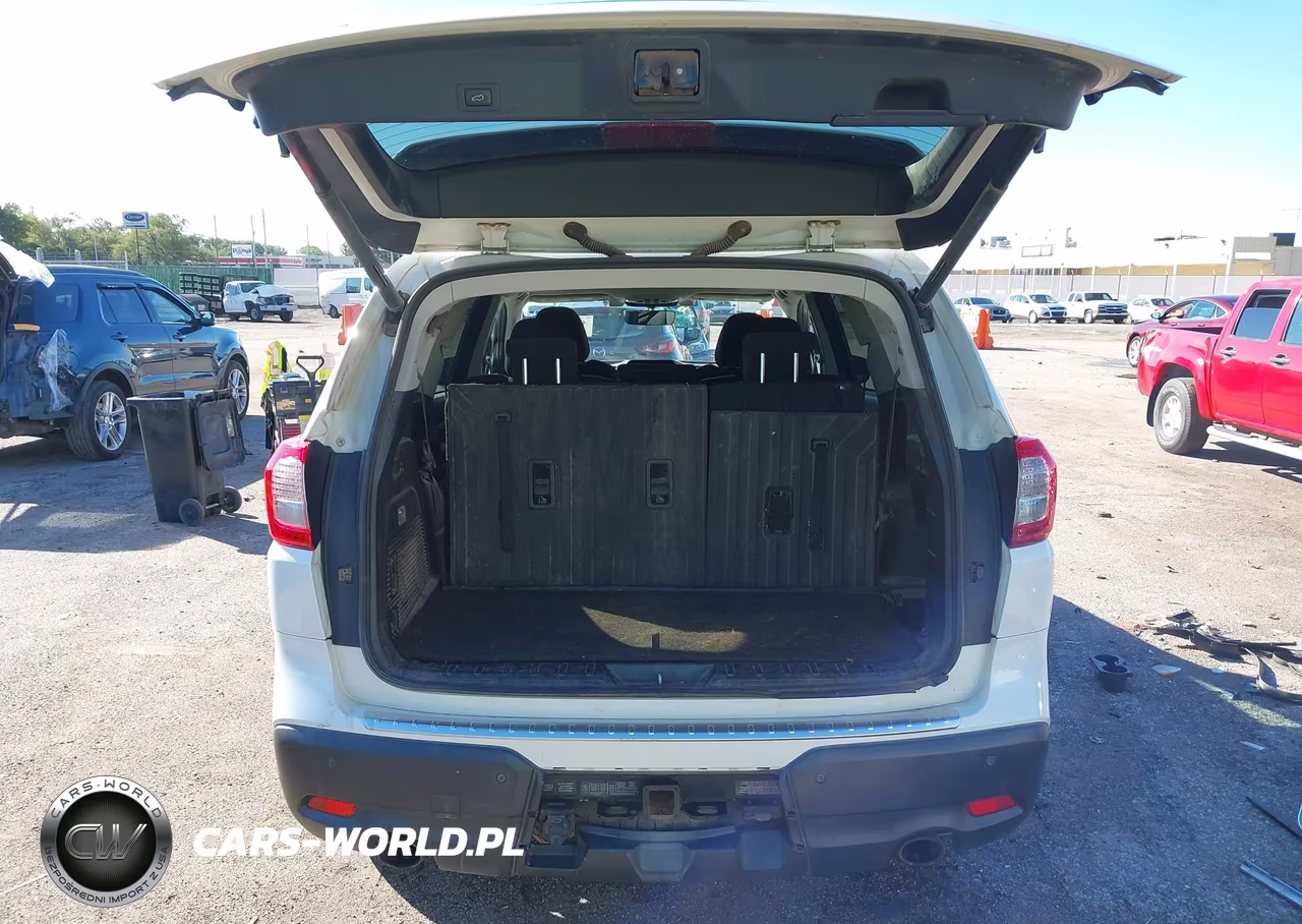 2019 Subaru Ascent Premium VIN:4S4WMAED8K3468653 - 17