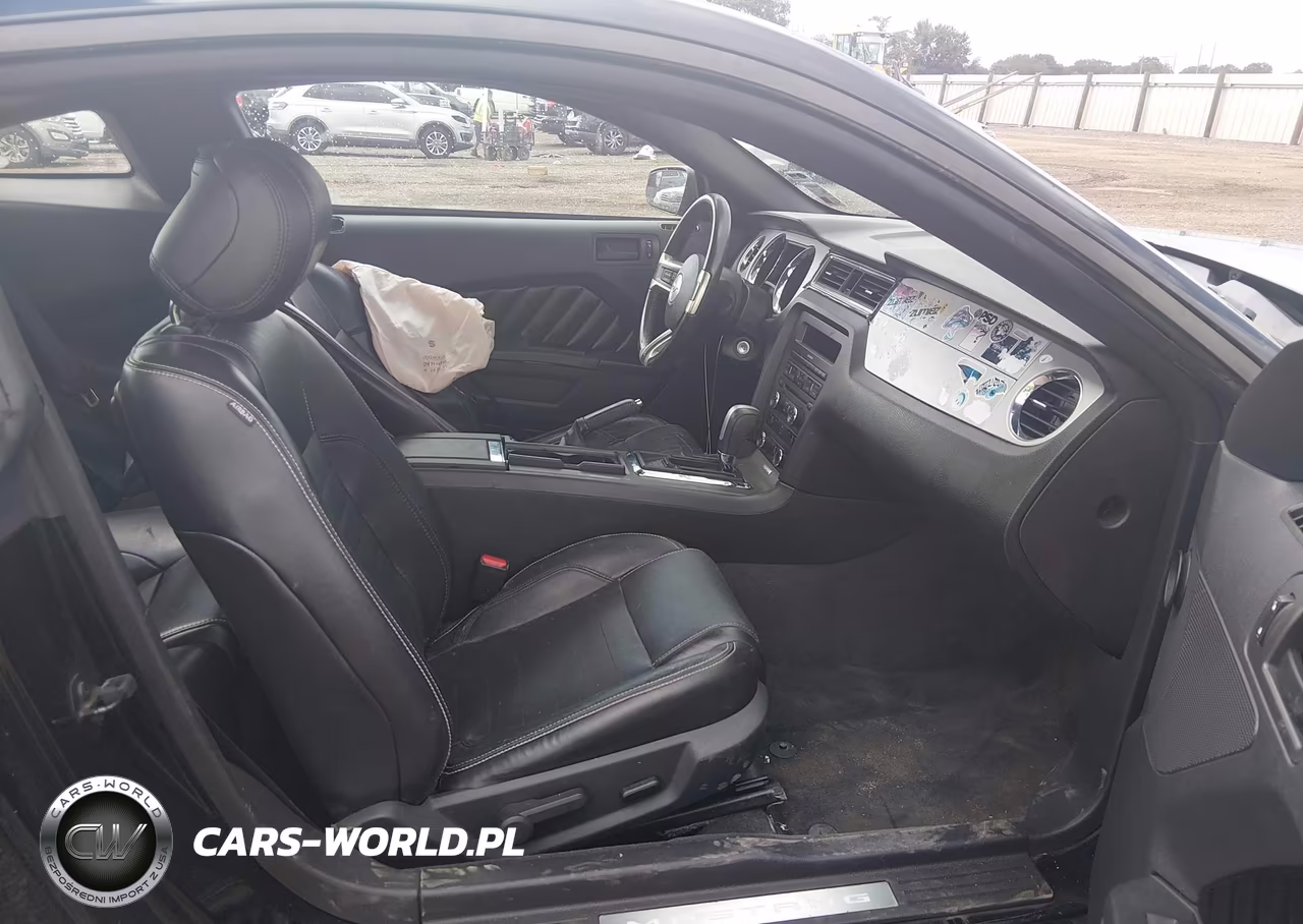 2013 Ford Mustang V6 Premium VIN:1ZVBP8AM2D5200534 - 5