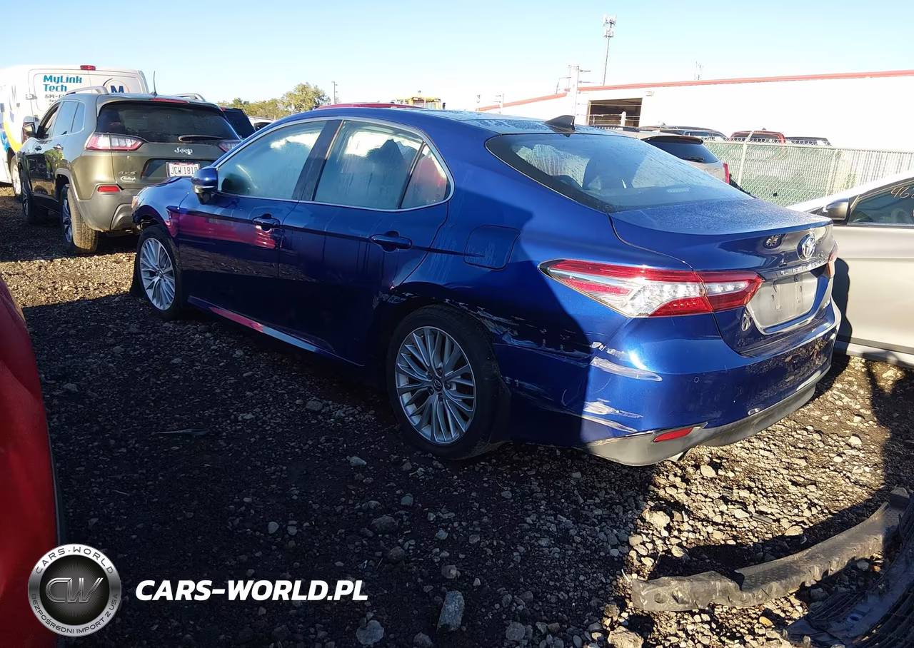 2018 Toyota Camry Xle V6 VIN:4T1BZ1HK7JU501967 - 3