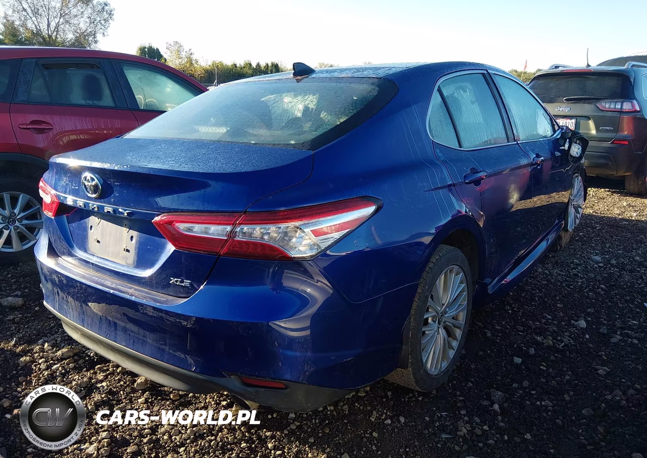 2018 Toyota Camry Xle V6 VIN:4T1BZ1HK7JU501967 - 4
