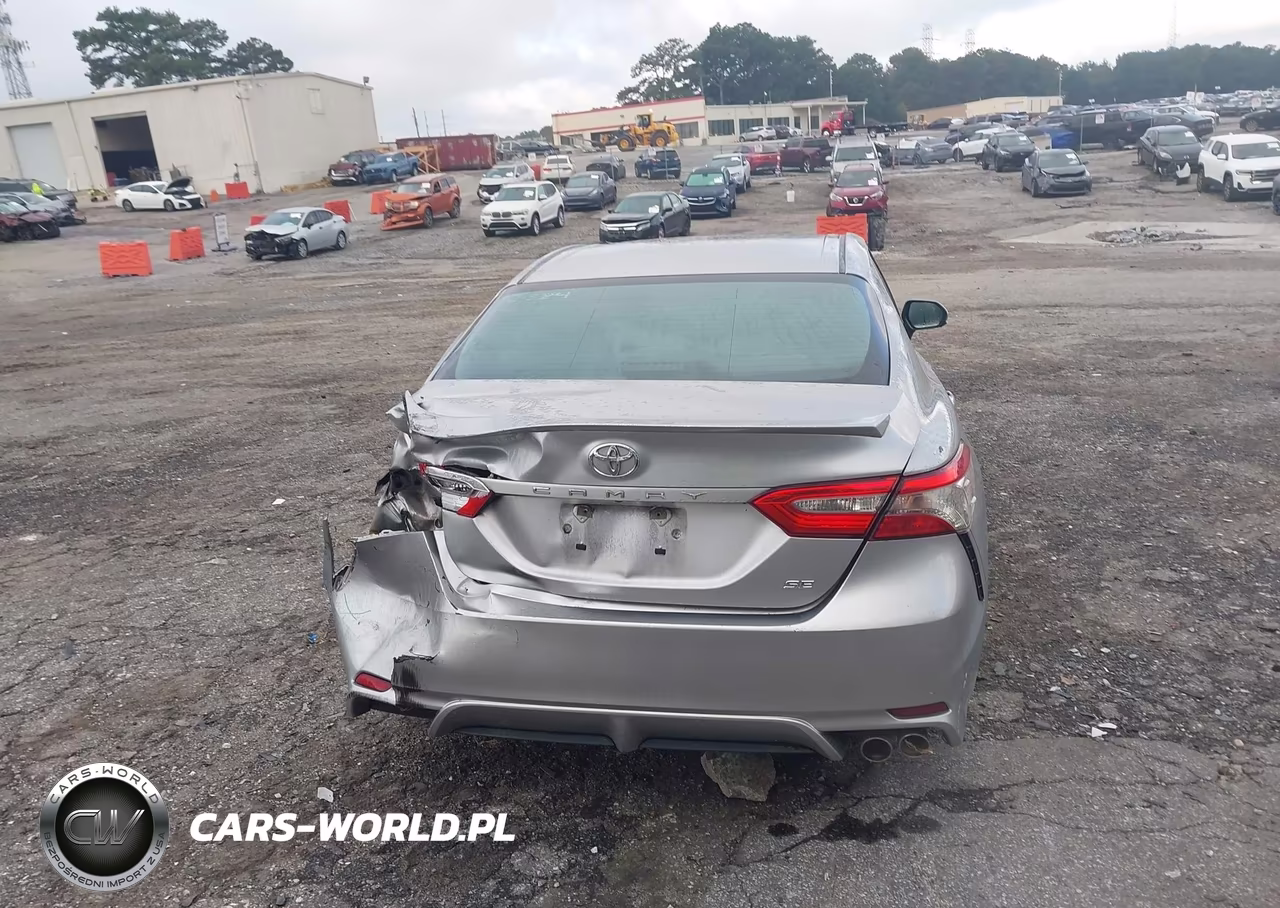 2018 Toyota Camry Se VIN:4T1B11HK6JU584198 - 16