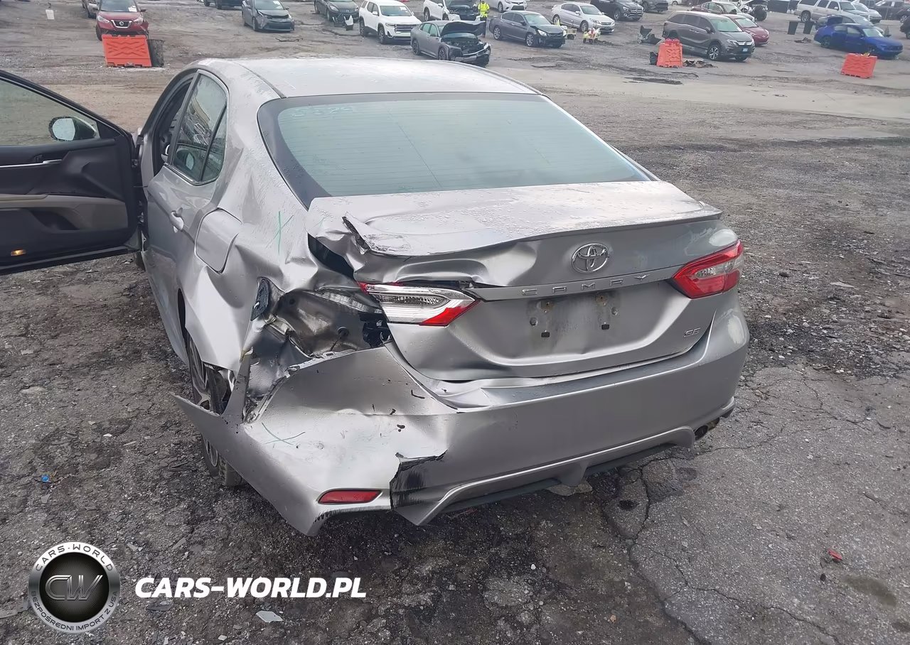 2018 Toyota Camry Se VIN:4T1B11HK6JU584198 - 17