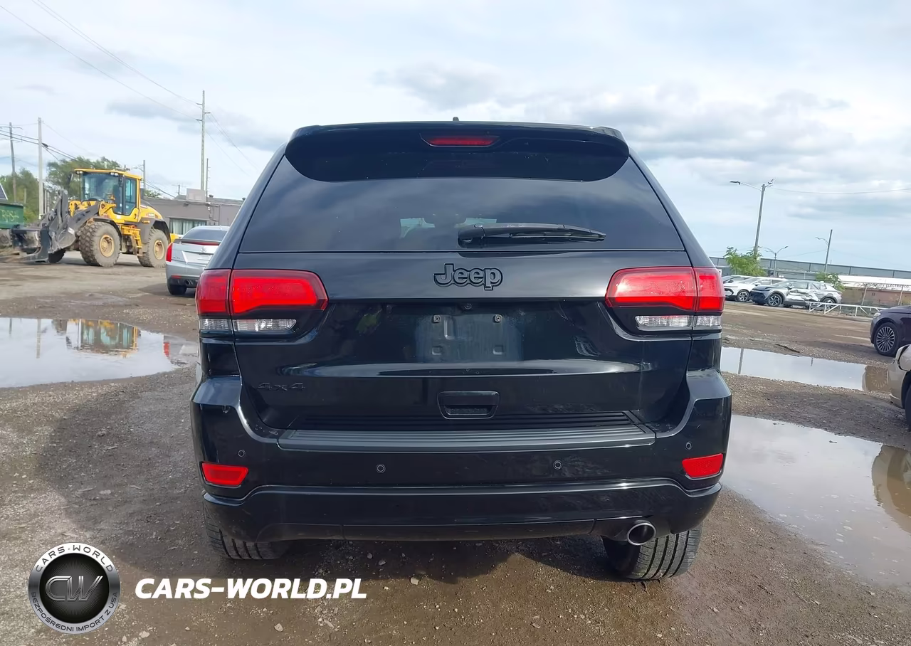 2020 Jeep Grand Cherokee Altitude 4X4 VIN:1C4RJFAG4LC327118 - 17