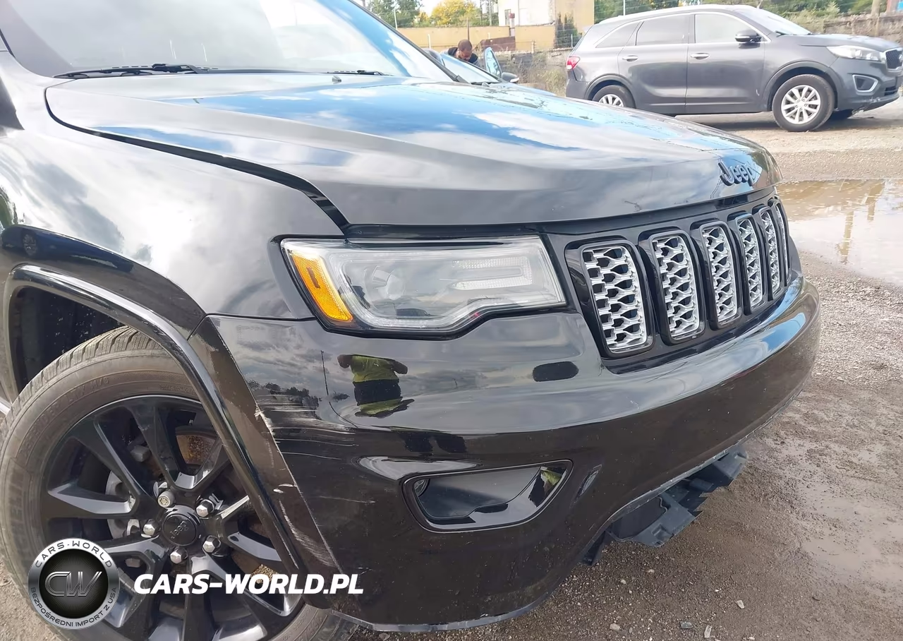 2020 Jeep Grand Cherokee Altitude 4X4 VIN:1C4RJFAG4LC327118 - 18
