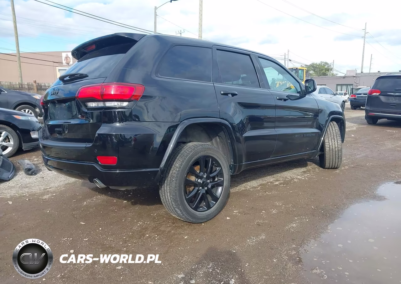 2020 Jeep Grand Cherokee Altitude 4X4 VIN:1C4RJFAG4LC327118 - 4