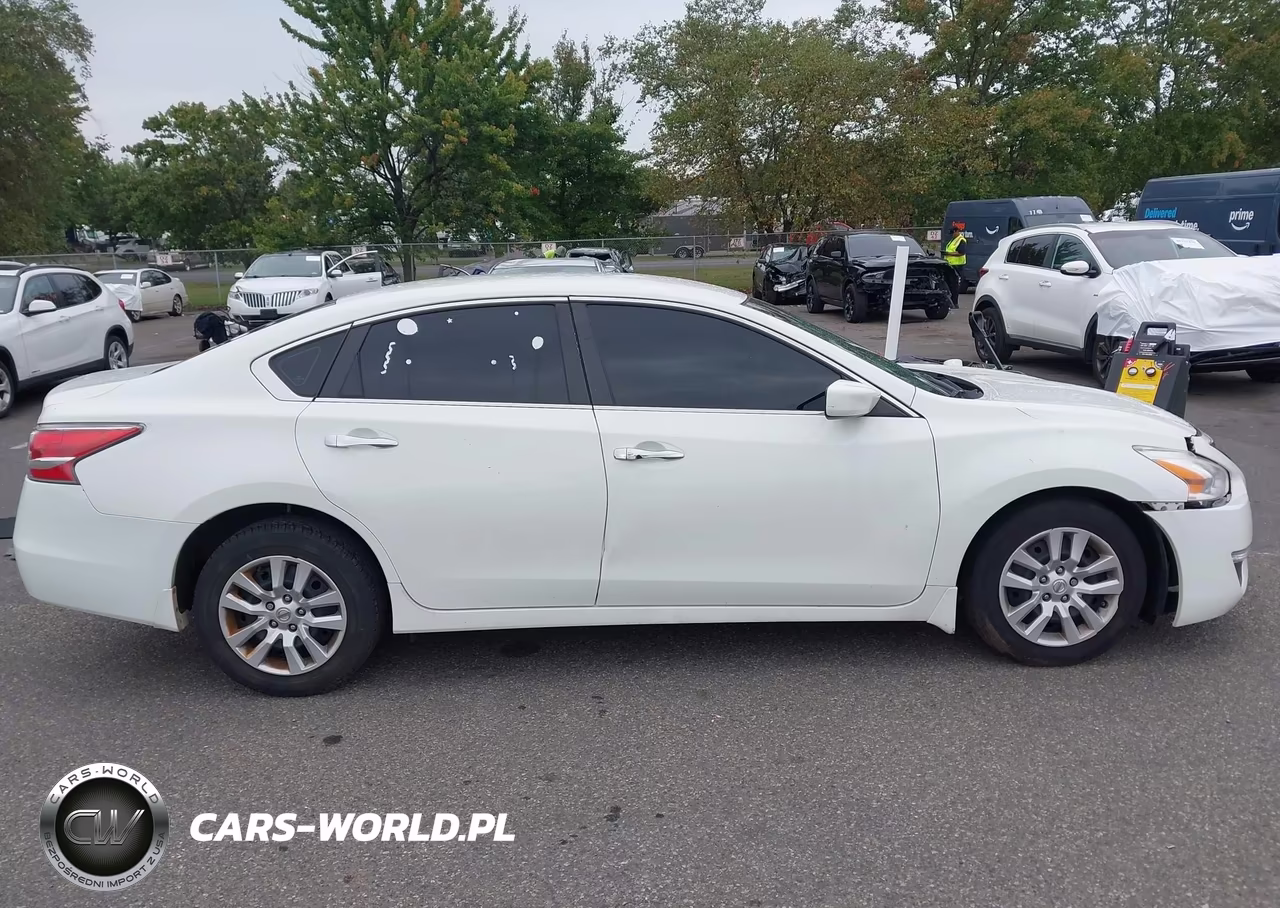 2015 Nissan Altima 2.5 S VIN:1N4AL3AP0FN392150 - 13