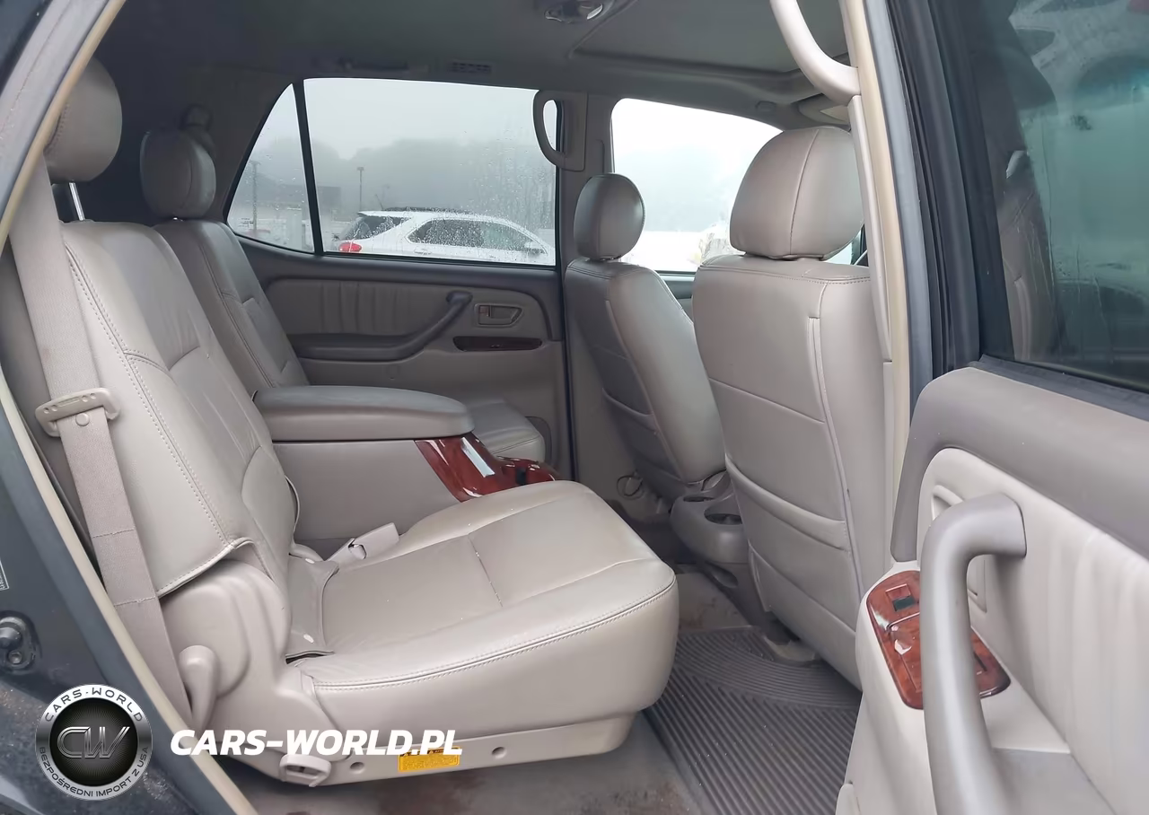 2005 Toyota Sequoia Limited V8 VIN:5TDBT48A55S250813 - 8