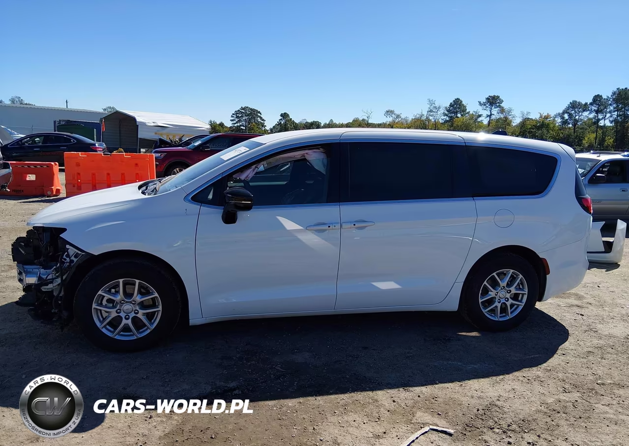 2027 Chrysler Pacifica VIN:2C4RC1BG8VR579511 - 15