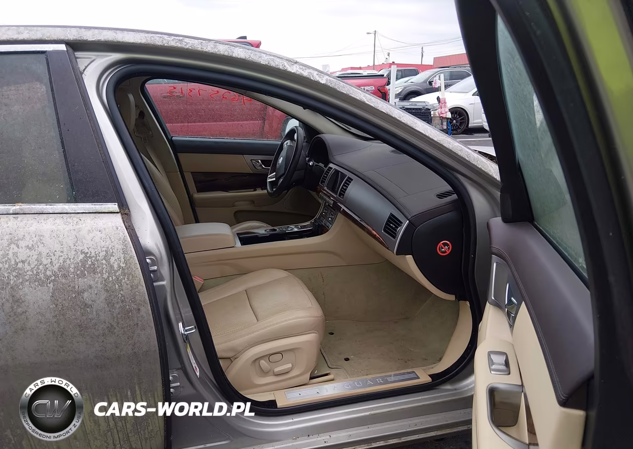 2011 Jaguar Xf Premium VIN:SAJWA0GB0BLS19090 - 5
