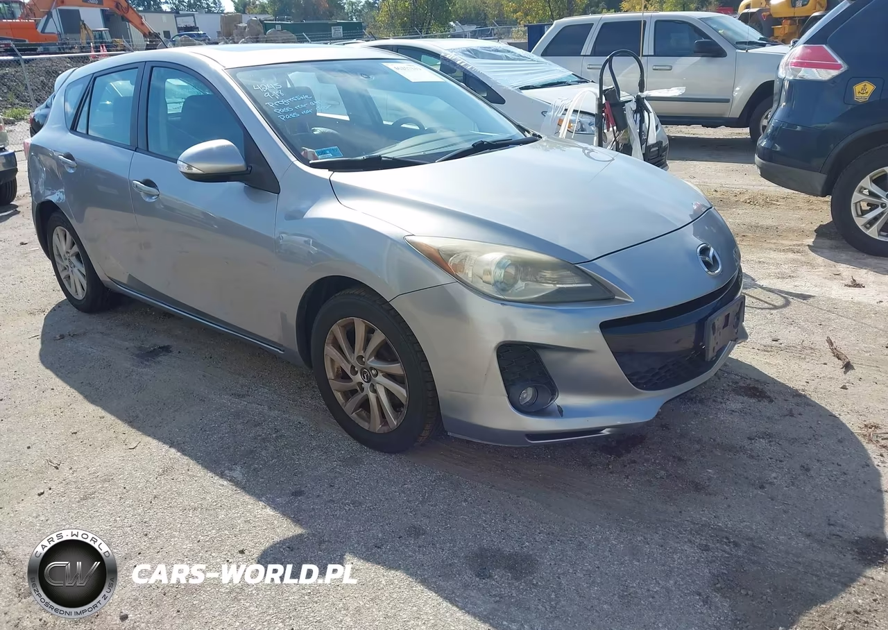 2013 Mazda Mazda3 I Grand Touring – zdjęcie 1 z 11