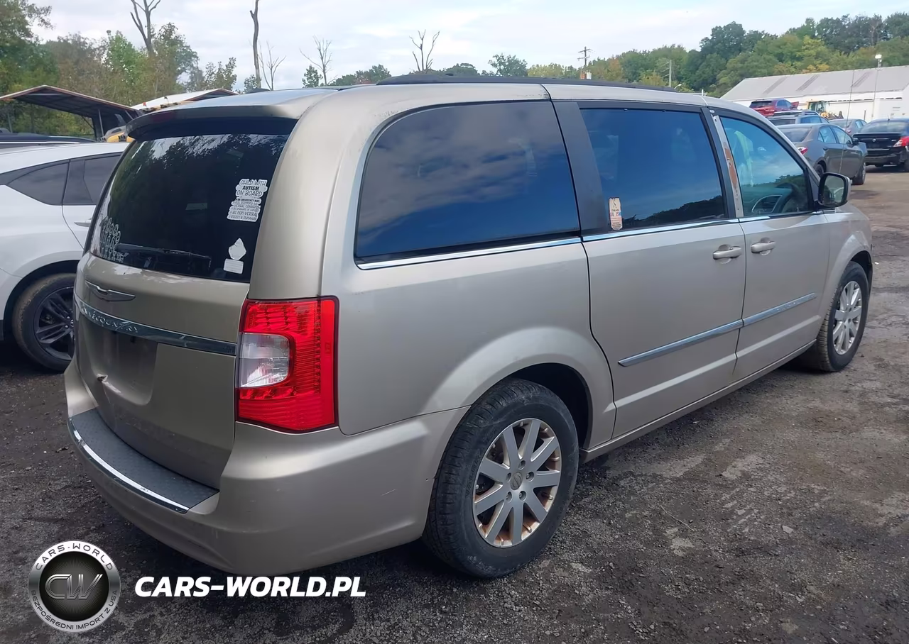 2015 Chrysler Town & Country Touring VIN:2C4RC1BG6FR587897 - 4