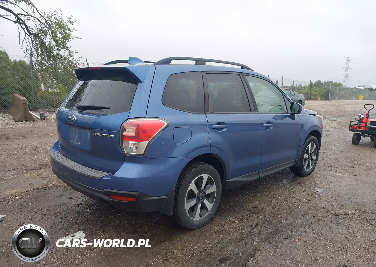 2018 Subaru Forester 2.5I Premium VIN:JF2SJAEC6JH615946 - 4
