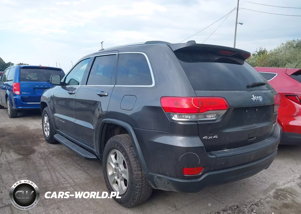2015 Jeep Grand Cherokee Laredo VIN:1C4RJFAG2FC142313 - 3