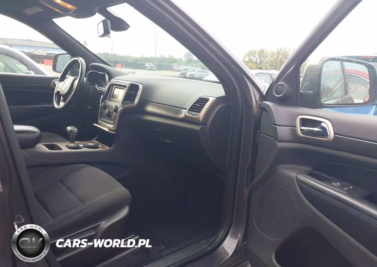 2015 Jeep Grand Cherokee Laredo VIN:1C4RJFAG2FC142313 - 5