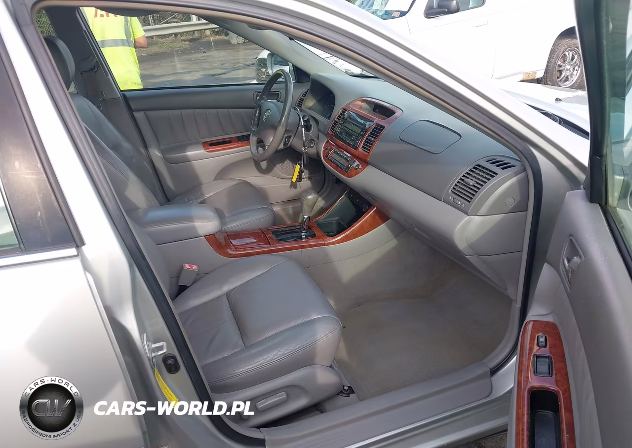 2003 Toyota Camry Xle V6 VIN:4T1BF30KX3U554536 - 5