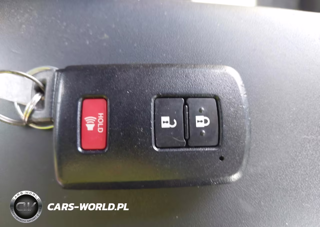2012 Toyota Prius C Three VIN:JTDKDTB33C1503655 - 11