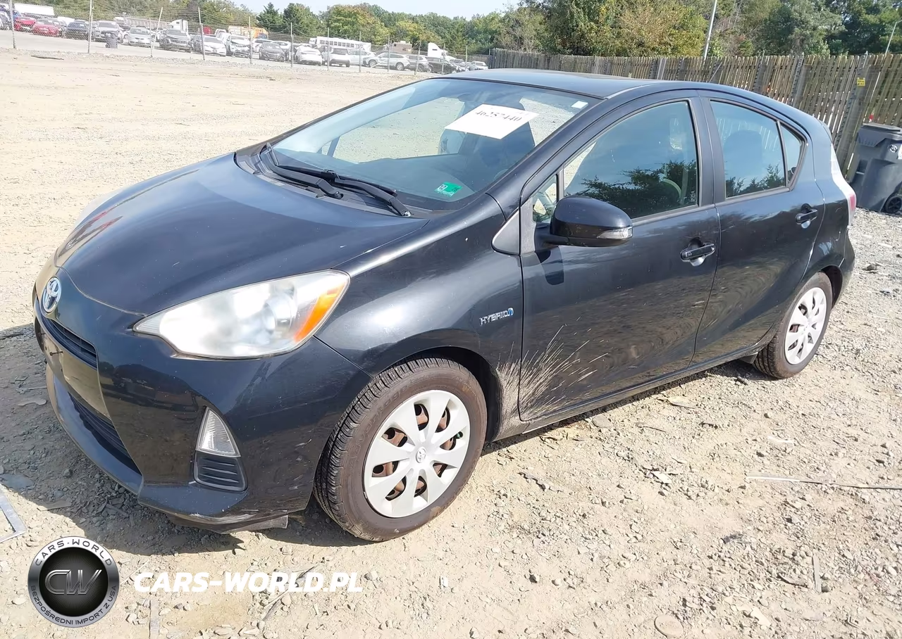 2012 Toyota Prius C Three VIN:JTDKDTB33C1503655 - 2