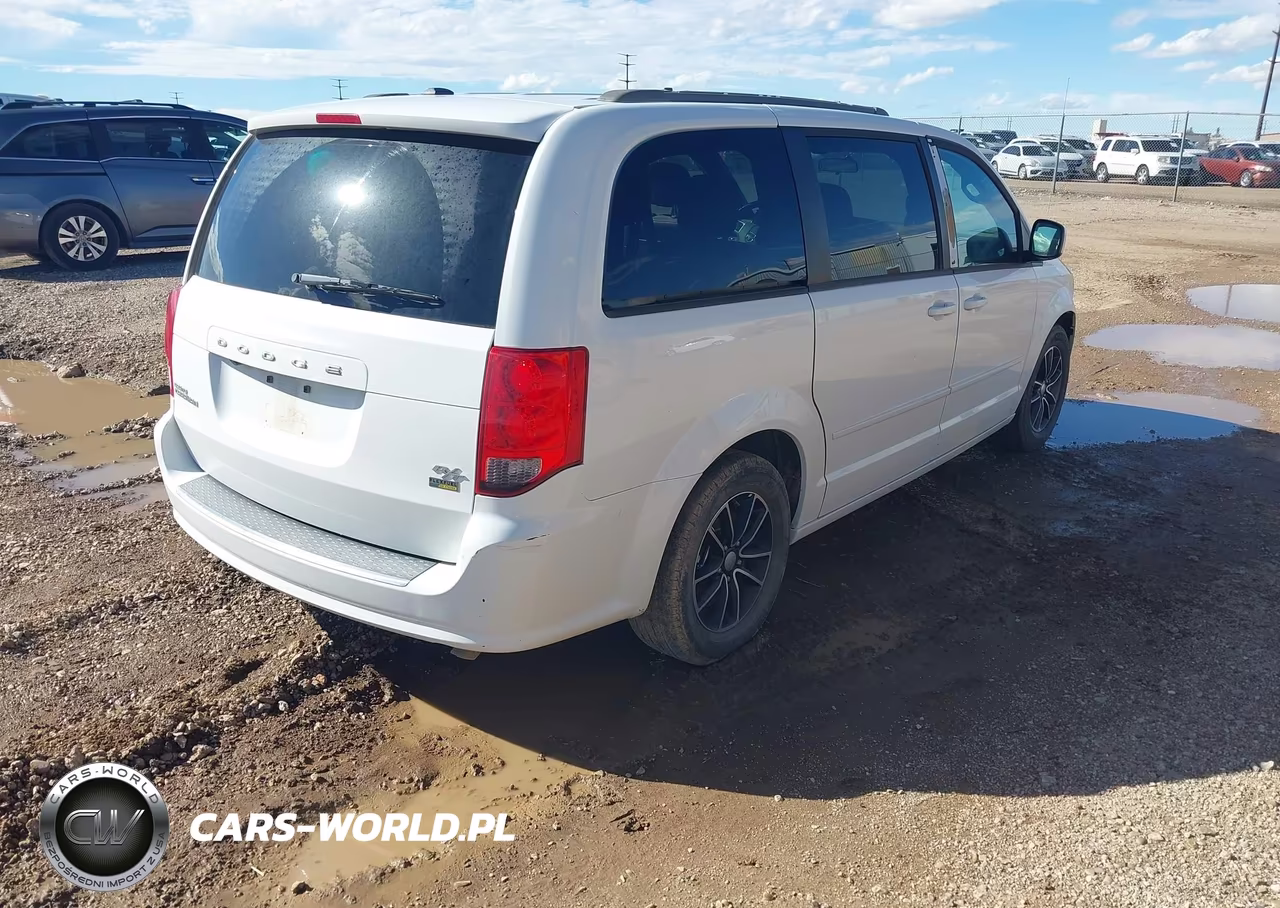 2016 Dodge Grand Caravan R-T VIN:2C4RDGEG2GR265609 - 4