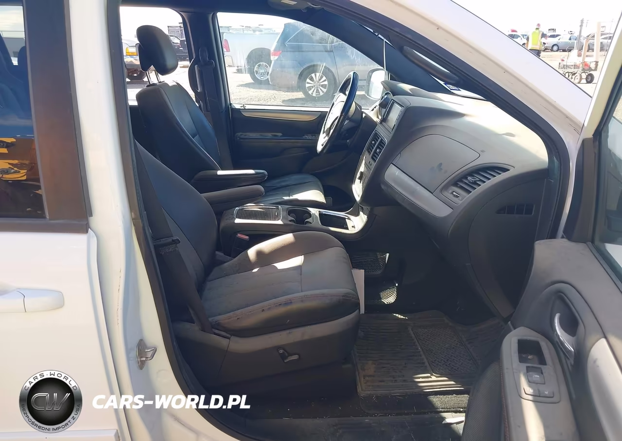 2016 Dodge Grand Caravan R-T VIN:2C4RDGEG2GR265609 - 5