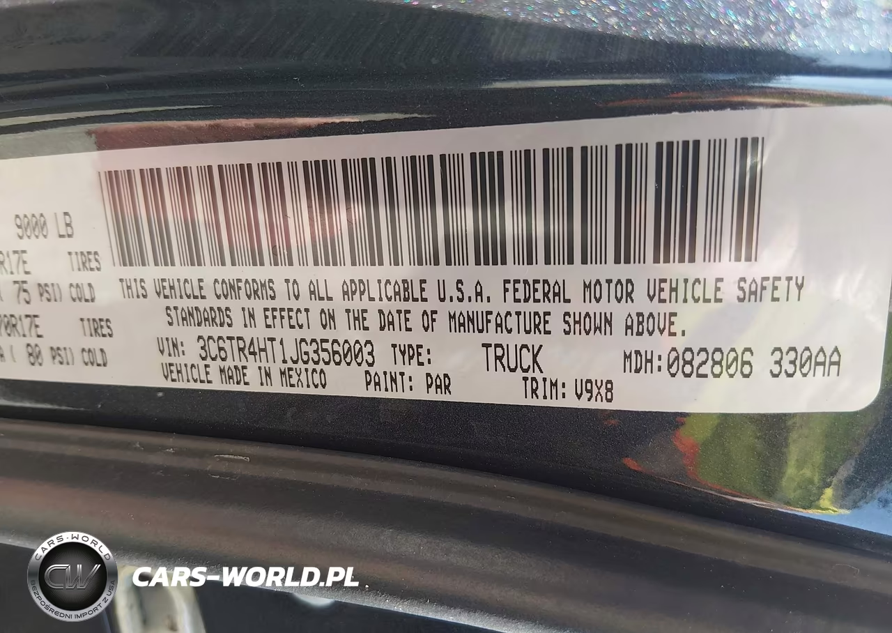 2018 Ram 2500 Tradesman 4X2 8' Box VIN:3C6TR4HT1JG356003 - 9