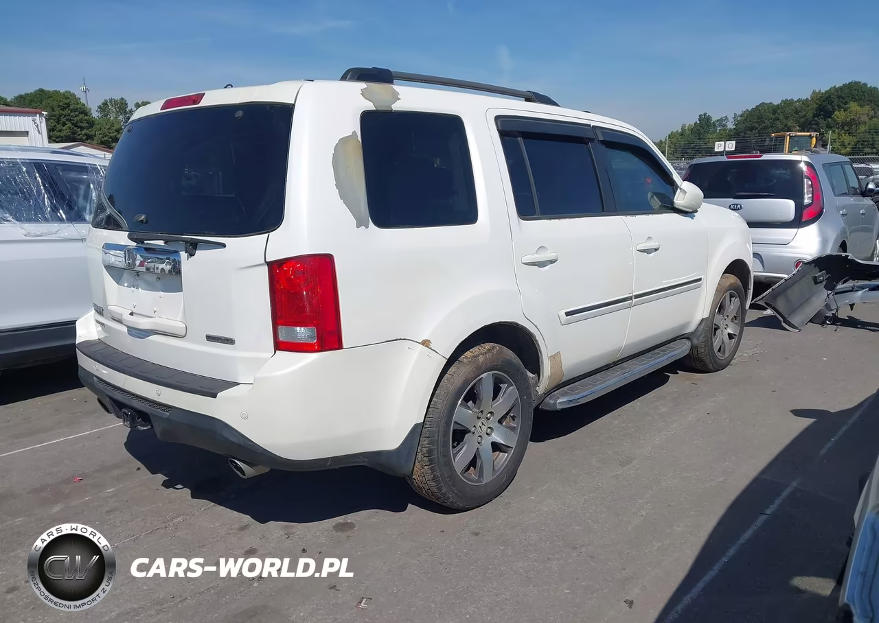 2012 Honda Pilot Touring VIN:5FNYF3H98CB008410 - 4