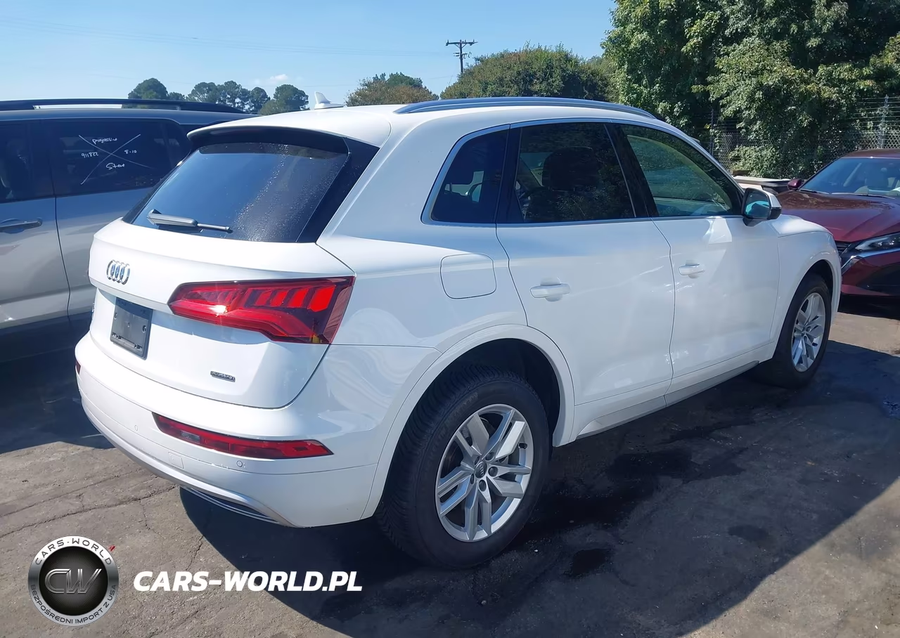 2020 Audi Q5 Premium 45 Tfsi Quattro S Tronic-Titanium Premium 45 Tfsi Quattro S Tronic VIN:WA1ANAFY1L2009219 - 4