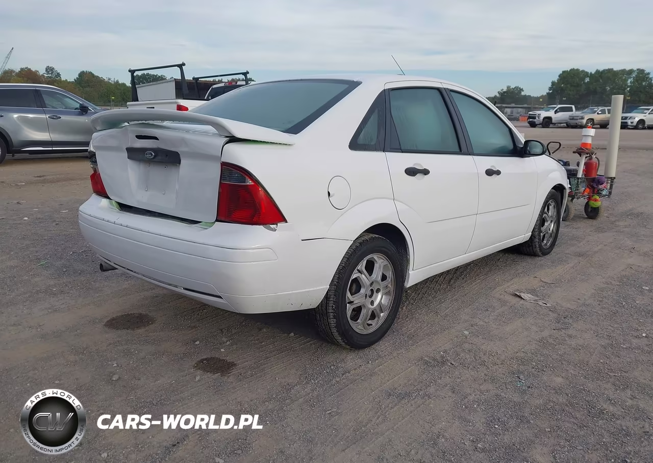 2007 Ford Focus S-Se-Ses VIN:1FAFP34N37W285688 - 4