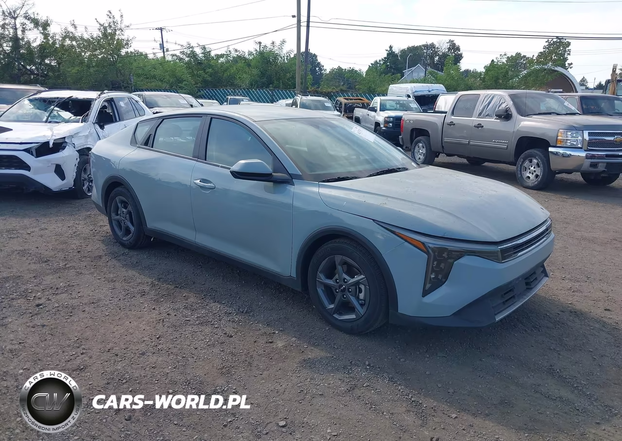 2025 Kia K4 Lxs
