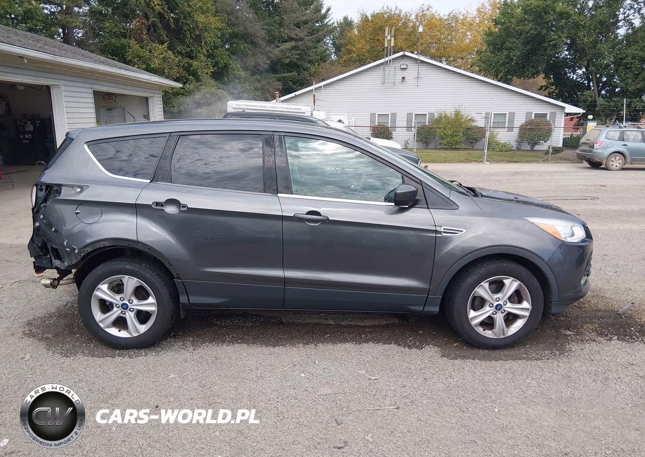 2015 Ford Escape Se VIN:1FMCU0GXXFUA40667 - 14