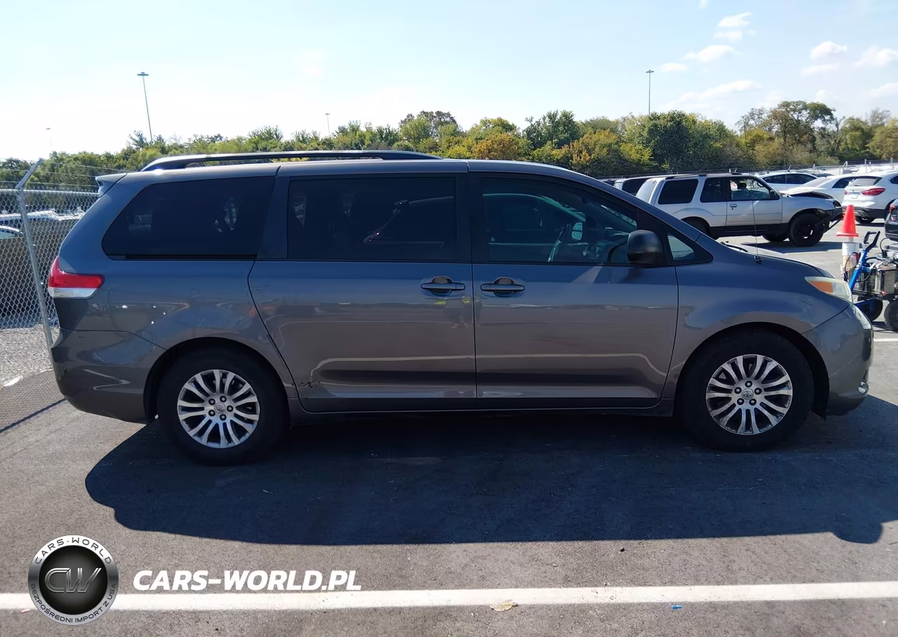 2011 Toyota Sienna Xle V6 VIN:5TDYK3DC9BS058109 - 13