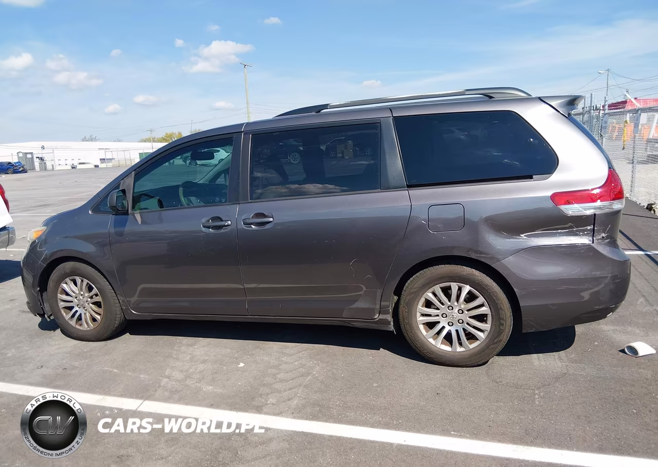 2011 Toyota Sienna Xle V6 VIN:5TDYK3DC9BS058109 - 14