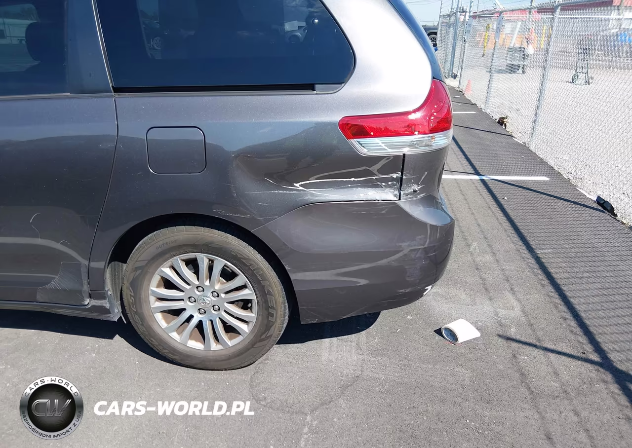 2011 Toyota Sienna Xle V6 VIN:5TDYK3DC9BS058109 - 6