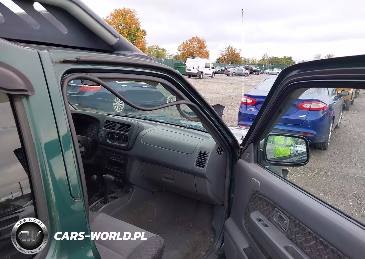 2001 Nissan Xterra Xe VIN:5N1ED28Y61C598011 - 5